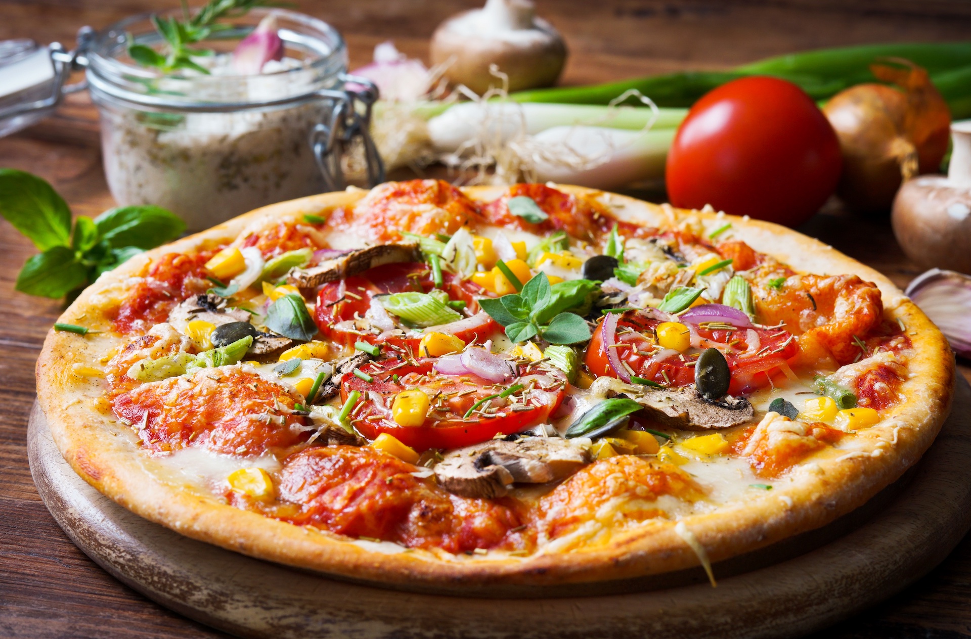 veggie pizza - ¿Cómo hacer Pizza de marihuana casera?
